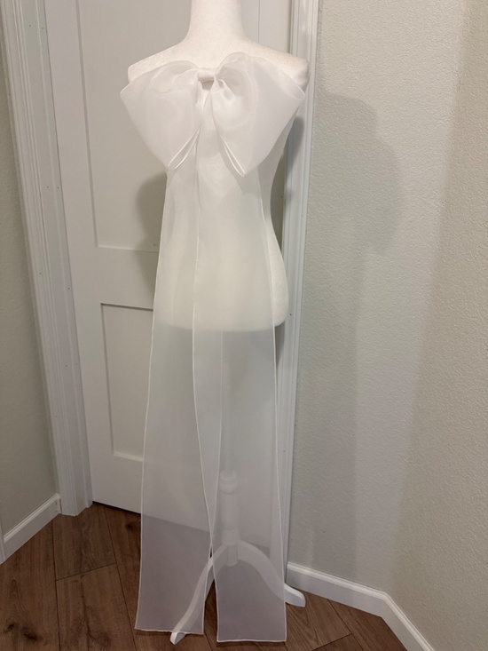 Ivory Oversized Organza Bridal Bow Veil, Detachable Wedding Dress Accessory